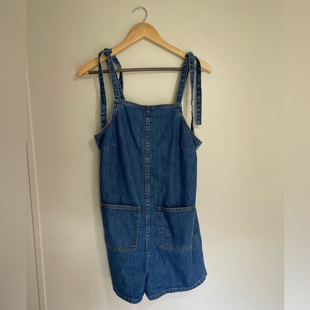 Madewell Tie-Strap Short Overalls in Marston Wash